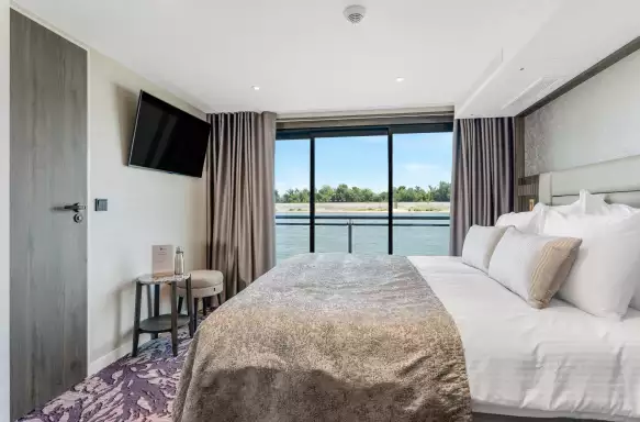 Ruby Deck French Balcony cabin bedroom on MS Riviera Radiance