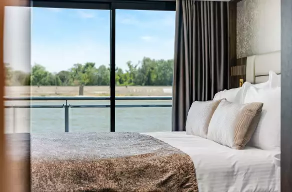 Ruby Deck French Balcony cabin river view